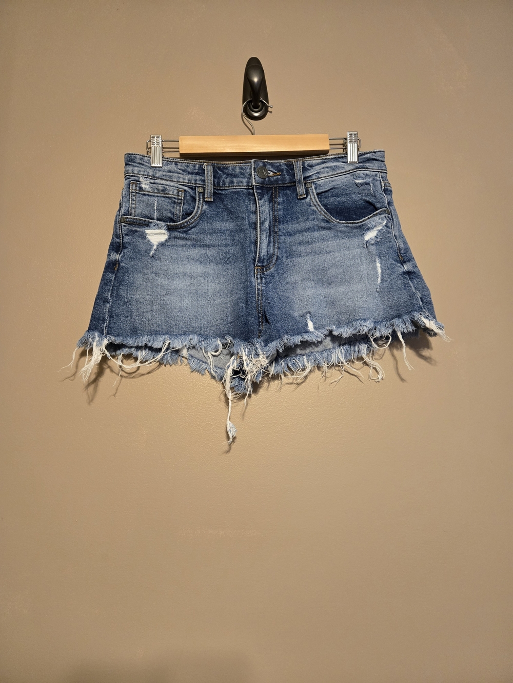 KUT from the Kloth Jane High Rise Distressed Shorts 6